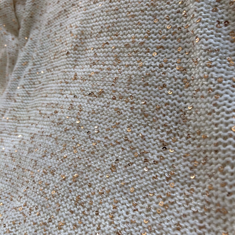 Sweater - Picture 4 of 4